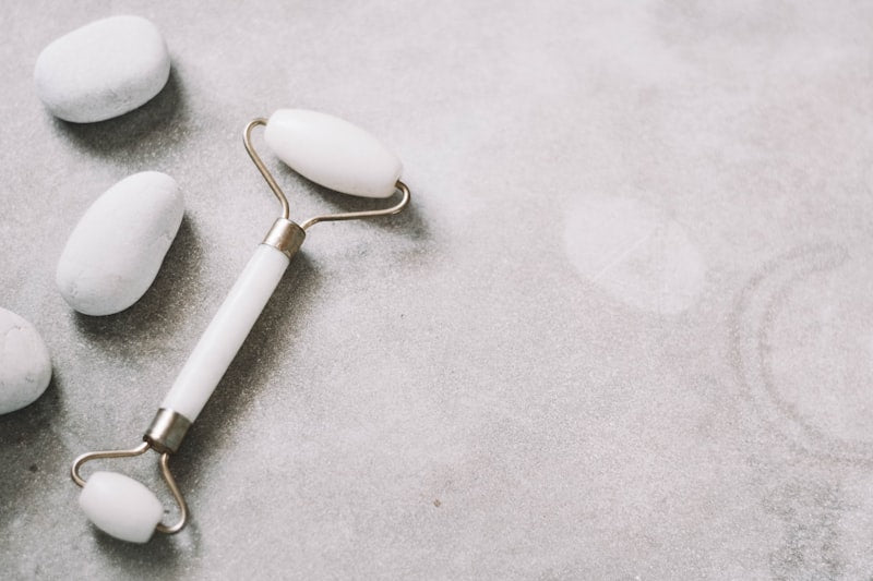 Ice Face Roller — masajeador facial blanco